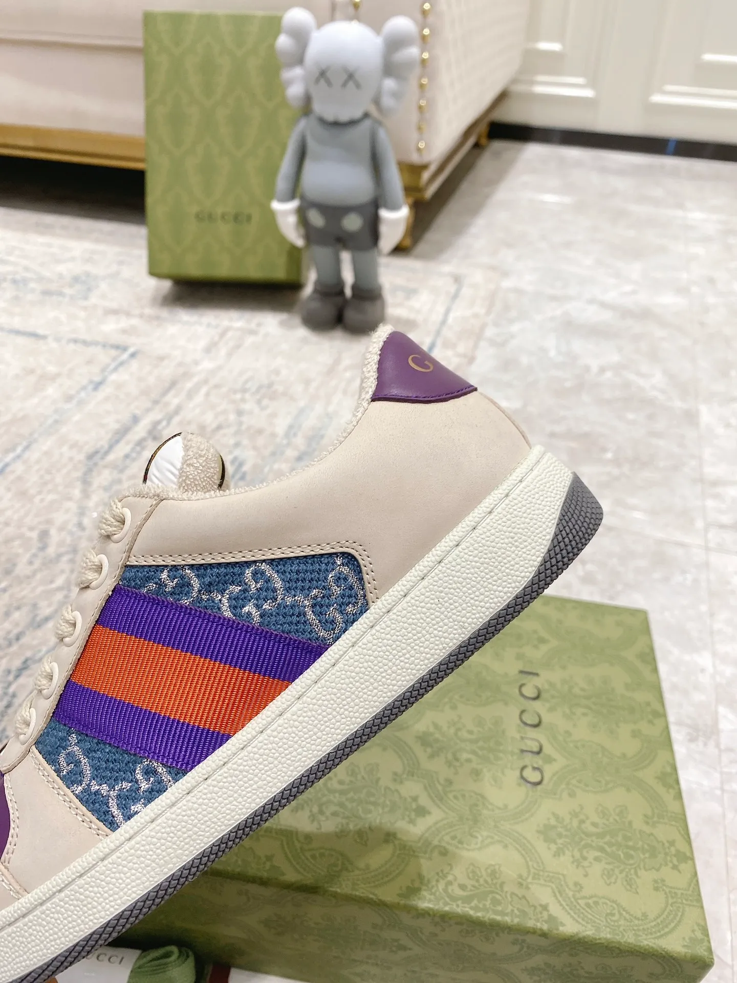 Gucci - Newly upgraded Gucci dirty shoes for couples 👫 2022 early spring new style... GG series distressed casual dirty shoes for the catwalk ⚠️⚠️ Original development and purchase level version... Metal double G crystal cylindrical logo... Gucci original pattern webbing... Exclusive color rubbed cowhide fabric, original terry cloth is delicate, soft and more comfortable and breathable, privately stamped two-color original TPU outsole (lower layer is wider, upper layer is narrower) Ready stock, matching packaging... 35-40/39-44 regular size 💰Female style 290 💰Male style 290